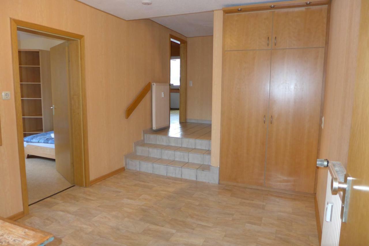 Messe Cgn/Dus Grossraeumige Wohnung In Guter Verkehrslage Leverkusen Bagian luar foto