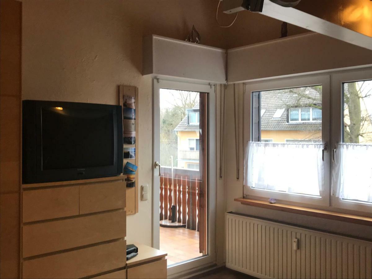 Messe Cgn/Dus Grossraeumige Wohnung In Guter Verkehrslage Leverkusen Bagian luar foto